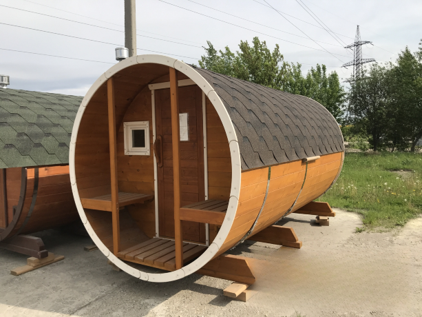 КедрПром - баня-бочка из кедра длиной 4 метра с крыльцом
