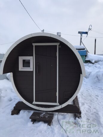 КедрПром - баня-бочка из кедра длиной 3,5 метра с козырьком