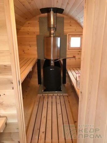 КедрПром - баня-бочка из кедра длиной 2,5 метра с крыльцом