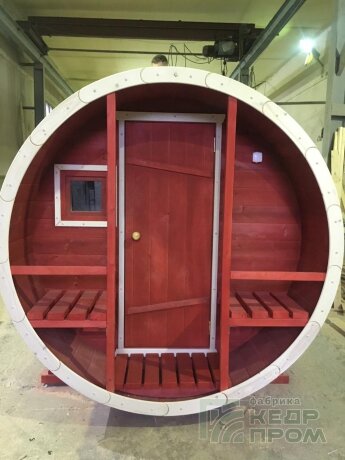 КедрПром - баня-бочка из кедра длиной 2,5 метра с крыльцом
