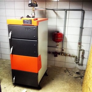 TIS PLUS DR 17 - котел полуавтоматический дровяной