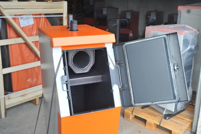 TIS Comfort Plus 20 - котел полуавтоматический